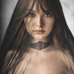 Sedef Şahin Instagram – Saklanma… 😉 #dönemsel #sanatsal :)
📸 ; @berkay.gulum 🙏🏻💐
Styling ; @tugcecaldiran 🙏🏻💐