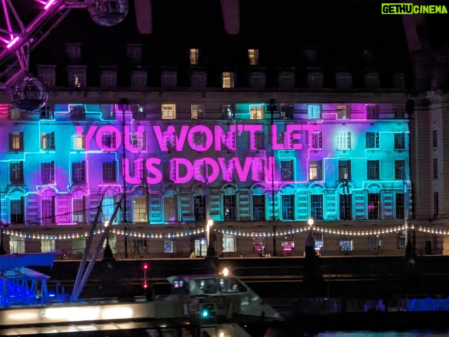 Seema Jaswal Instagram - AD. Last night, @suredeodorantuk invited me to County Hall to witness their projection of Lioness @laurennjjames onto one of London’s iconic landmarks. It was both beautiful and inspiring to see especially against such a stunning backdrop✨ As a sponsor of the @fifawomensworldcup , Sure is committed to supporting and celebrating women’s football, nonstop. ⚽💪 Whatever happens on the pitch this summer, Sure is proud to champion women’s football and hopes to help inspire the next generation of footballers. I’m so glad that I got to bring my girl down with me and am incredibly proud that she will grow up in a world seeing women in sport being celebrated like this 🥰👍 Go on Lionesses! #Sure #SureNonstopProtection #fifawwc