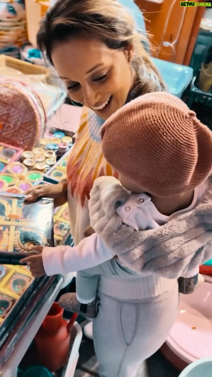 Seema Jaswal Instagram - AD | Come join me and my little one as we prepare for Diwali! π Diwali is a special time for my family with lots of preparation leading up to the big day. Mummy duties never stop and neither does @suredeodorantuk 72-hour Nonstop Protection antiperspirant, giving me one less thing to worry about! Thanks to #SureNonstopProtection I had the confidence to keep moving and stay fresh, without worrying about sweat as I carried out my various tasks throughout the day. Wishing you and your family a happy Diwali and a year ahead filled with love, laughter and light x