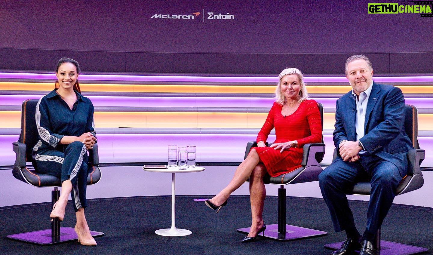 Seema Jaswal Instagram - I had the best time visiting the @mclaren HQ last week and interviewing CEO Zak Brown and the CEO of Entain Jette Nygaard-Andersen. It was informative, insightful and inspiring all at the same time as we discussed everything from technology, to overcoming challenges, to the importance of diversity in business. McLaren Racing delivered their best performance of the season at the British GP at Silverstone. @landonorris with P2 and @oscarpiastri with a P4 finish 🍾 Some might say it’s down to Lady Luck 😉 @entain.careers @f1 #britishgp #f1 #mcclaren #chromeisback #itsyourgame #returntowork #wornbysj💫 #tbthursday #throwbackthursday