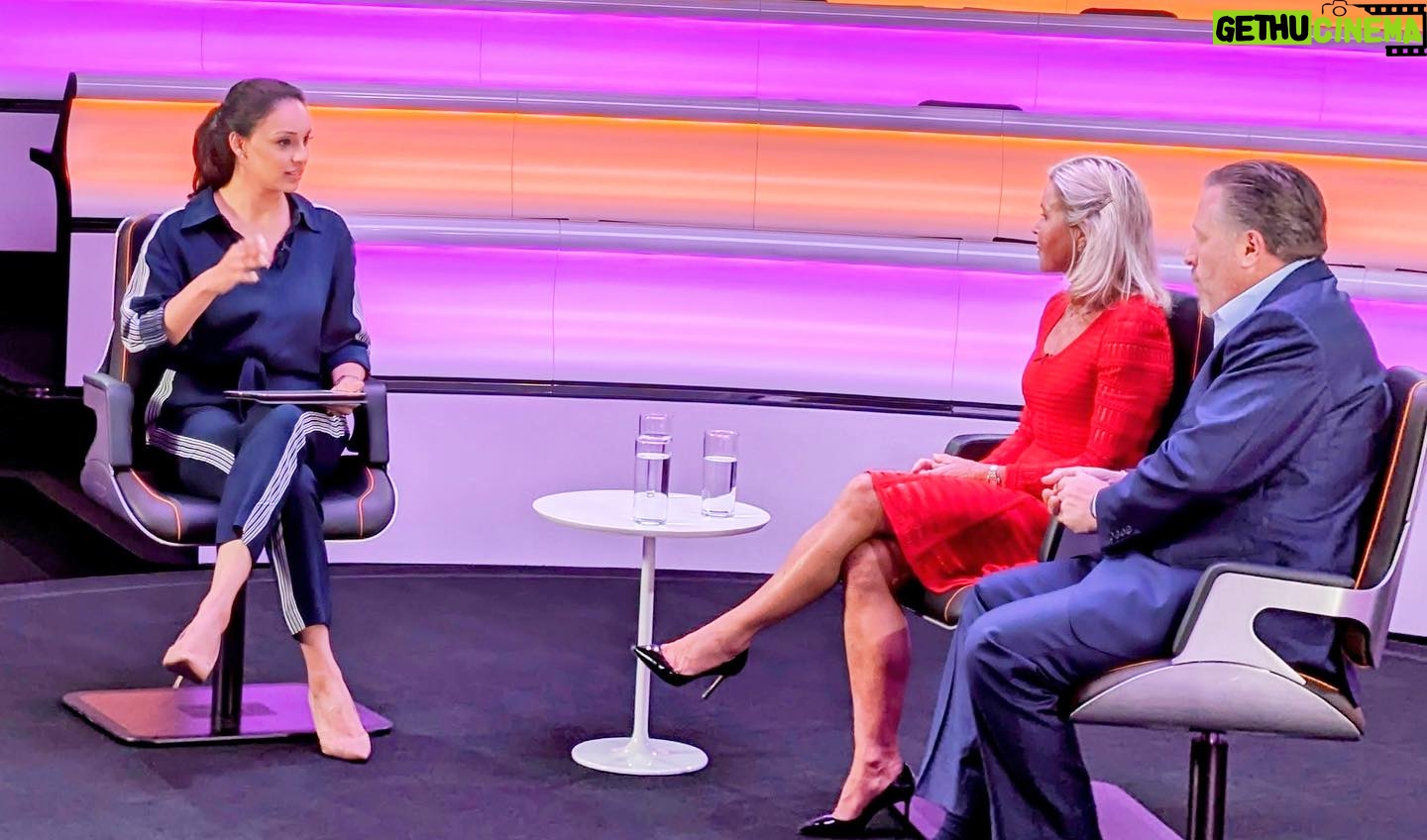 Seema Jaswal Instagram - I had the best time visiting the @mclaren HQ last week and interviewing CEO Zak Brown and the CEO of Entain Jette Nygaard-Andersen. It was informative, insightful and inspiring all at the same time as we discussed everything from technology, to overcoming challenges, to the importance of diversity in business. McLaren Racing delivered their best performance of the season at the British GP at Silverstone. @landonorris with P2 and @oscarpiastri with a P4 finish 🍾 Some might say it’s down to Lady Luck 😉 @entain.careers @f1 #britishgp #f1 #mcclaren #chromeisback #itsyourgame #returntowork #wornbysj💫 #tbthursday #throwbackthursday
