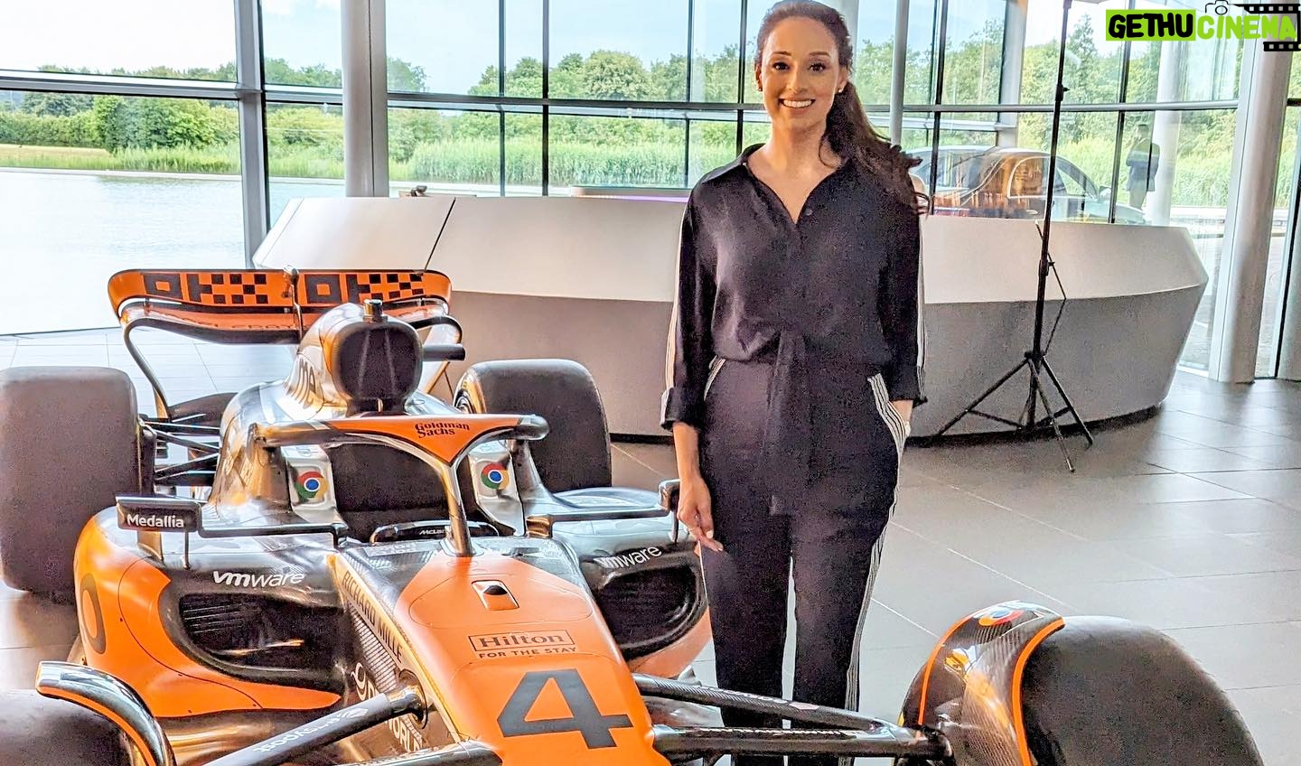 Seema Jaswal Instagram - I had the best time visiting the @mclaren HQ last week and interviewing CEO Zak Brown and the CEO of Entain Jette Nygaard-Andersen. It was informative, insightful and inspiring all at the same time as we discussed everything from technology, to overcoming challenges, to the importance of diversity in business. McLaren Racing delivered their best performance of the season at the British GP at Silverstone. @landonorris with P2 and @oscarpiastri with a P4 finish 🍾 Some might say it’s down to Lady Luck 😉 @entain.careers @f1 #britishgp #f1 #mcclaren #chromeisback #itsyourgame #returntowork #wornbysj💫 #tbthursday #throwbackthursday