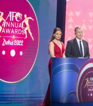 Seema Jaswal Instagram - Last week I returned to Qatar to host the Asian Football Confederation Awards at the Al Mayassa Theatre in Doha. It was an absolute honour to host the @theafchub awards alongside John Dykes as we celebrated some true icons in the game we all love. 

Congrats to both Australia’s @samanthakerr20 and Saudi Arabia’s @29salem who picked up Player of the Year Awards. 

With the Asian Cup kicking off in January 2024 I’m sure we will be celebrating even more Asian stars shining this time next year. 

It was also extra special for me as the last time I was in Doha I was 8 months pregnant whilst presenting for @itvfootball at the @fifaworldcup 

This time I returned to Qatar with my daughter now 8 months old! My little Bubba got to see Mummy at work but also got to enjoy some sun, sand and sea which she loved. 🥰

Great to work with @johnmdykes one of the very best in the business, a true gentleman and a presenter I have learned so much from. 

Special mention to the team behind the scenes, you were all brilliant and made my job so much easier. Thank you. 

Finally, thanks to the AFC team for having me.💛

#afcawards2022 #asianfootball #qatar #afccup #asiancup2023 #picoemea #tbt #wornbysj💫 #malabargoldanddiamonds #seemajaswal #btsedits #videoedits #mypics #throwbackthursday