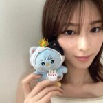 Sei Shiraishi Instagram - 🎂 わたくしごとですが、本日25歳になりました！ 今日は2つの現場でもお祝いして頂きました。事務所にお手紙やお花、素敵な贈り物を送って下さった皆様、本当に本当にありがとうございます😭 皆さんから頂く暖かいメッセージがとってもありがたくて、毎年この日を迎えられて嬉しく思います。 今後ともどうぞ宜しくお願い致します。 私と似たぬいぐるみと一緒に📸 作って下さったらしいです。可愛い🥰