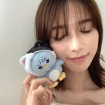 Sei Shiraishi Instagram - 🎂 わたくしごとですが、本日25歳になりました！ 今日は2つの現場でもお祝いして頂きました。事務所にお手紙やお花、素敵な贈り物を送って下さった皆様、本当に本当にありがとうございます😭 皆さんから頂く暖かいメッセージがとってもありがたくて、毎年この日を迎えられて嬉しく思います。 今後ともどうぞ宜しくお願い致します。 私と似たぬいぐるみと一緒に📸 作って下さったらしいです。可愛い🥰