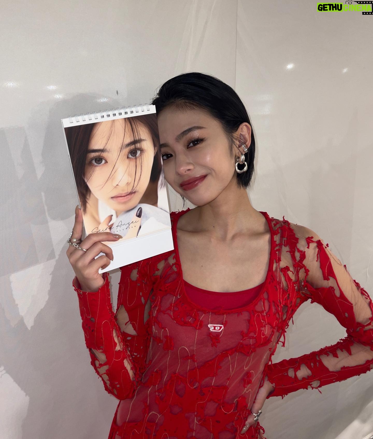 Seira Anzai Instagram - Seirs Anzai 2024 Calendar Event🌹♥️ ⠀ hair&make: @iwatayuina stylist: @yuuka_akaishi onepiece/shoes: @diesel Earring/Earcuff/Ring: @knowhowjewelry @pred_pr Ring: @masaejewelry @rhodes_showroom @loni_jewelry_ @harumi_showroom