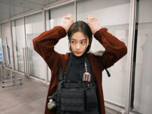 Seira Anzai Instagram - 02.24(Sat) 22:00~  #新空港占拠 7話