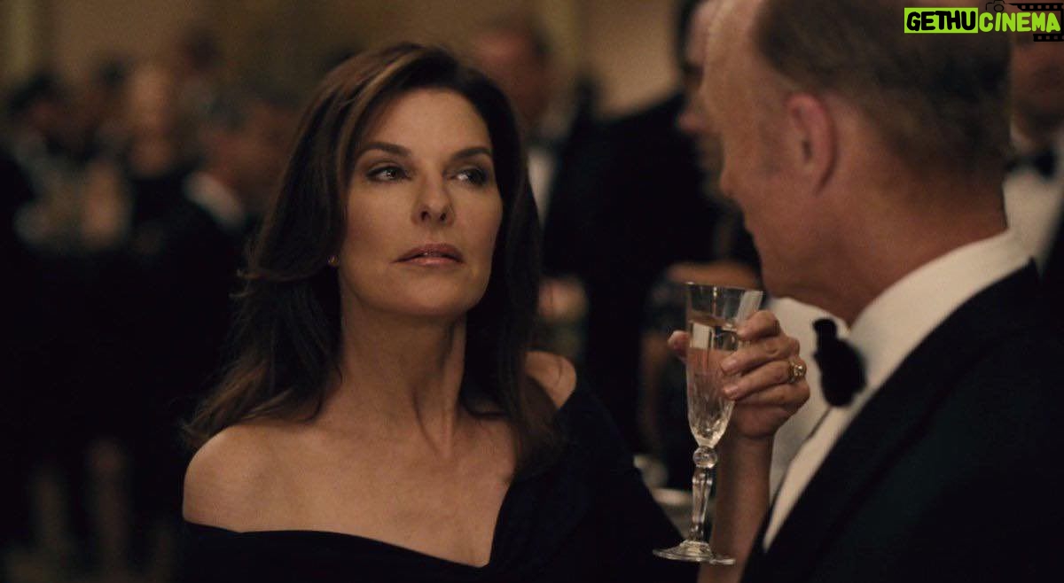 Sela Ward - 3.5K Likes - It’s #AprilFoolsDay! Believe nothing and trust no one 😉