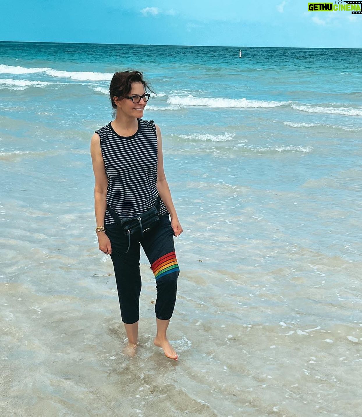 Sela Ward - 3.4K Likes - Life’s a beach…