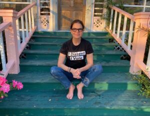 Sela Ward Instagram - Let's all make sure to get out and vote by November 3rd. Let your voice be heard! It is vital that we support constitutional equality for all because it shouldn't be just a dream—it is a right. 100% of the proceeds from this t-shirt supports @eracoalition for Women’s Equality, which fights for all of those most impacted by systemic inequalities. LINK IN MY BIO! #Dissent #Vote #RBG #ERANOW