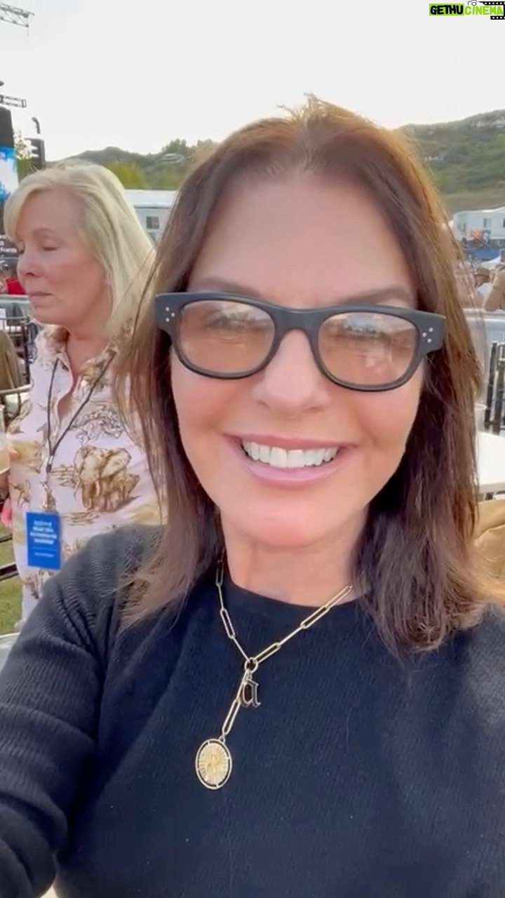 Sela Ward - 4.1K Likes - Happy Labor Day and congratulations to my alma mater, @univofalabama, on starting the football season off with a big W! #RollTide