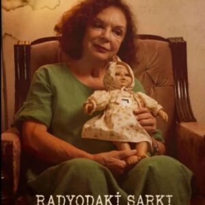 Selda Alkor Instagram - Sevgili gönül dostlarım İzmirli bir öğrenci Aslı kızımızın çektiği kısa film radyodaki şarkının afişi ile günaydın şansı açık olsun 💖

#seldaalkor #oyuncu #sanatçı #star #türkfilm #yeşilçam #siyahbeyaz #sevgi #dizi #asmalıkonak #sultan #yeşilgöz #atatürk #mevlana #müzikal #istanbul #tiyatro #Türkiye #sokaktakicanlar #çevre#vatan #yeşil #bayrak #aslıçoşar #radyodakişarkı