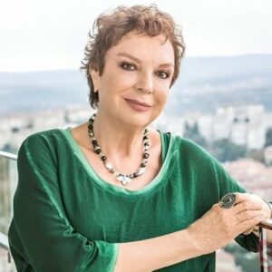 Selda Alkor Instagram - 💚🎂💚🎂💚🎂💚🎂💚

#seldaalkor #oyuncu #sanatçı #star #türkfilm #yeşilçam #siyahbeyaz #sevgi #dizi #asmalıkonak #sultan #yeşilgöz #atatürk #mevlana #müzikal #istanbul #tiyatro #Türkiye #sokaktakicanlar #çevre#3ocak #yeniyaş #yeniyıl