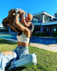 Selen Seyven Most Liked Photos and Posts