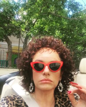 Selen Uçer Instagram - Neşe dolu bir gün ola 😄🌱🍎#tbt #2018 #kocakocayalanlarstyle