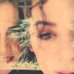 Selen Öztürk Instagram - Tam 25 yıldır her anımıza şahit olabilmenin şükrüyle 🙏 🧿 .. İyi ki bu dünyaya geldin ve karşılaştık Demetimmm, kardeşim … Huzurla ve sağlıkla ,gönlüne göre sevdiceklerinle bol sevinçli bir yaş daha olsun .. İyi kii doğdunnn cancağızım💐✨🥳☘️♥️ @temedragve Bir 25 yıl daha sonra 2049’da sarılıp güler miyiz tüm zamanlara , güleriz bence 🙏🥰 💕 haydin yola devam ✨