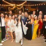 Selen Öztürk Instagram - Bir ömür boyu mutlu olun Canım Deniz & Bilgehan 🥂🧿🌺 Ne de güzel bir gece ve buluşma oldu .. İyi ki 🙏 #denizbilgehanwedding