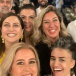 Selen Öztürk Instagram - Bir ömür boyu mutlu olun Canım Deniz & Bilgehan 🥂🧿🌺 Ne de güzel bir gece ve buluşma oldu .. İyi ki 🙏 #denizbilgehanwedding