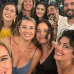 Selen Öztürk Instagram - Bir ömür boyu mutlu olun Canım Deniz & Bilgehan 🥂🧿🌺 Ne de güzel bir gece ve buluşma oldu .. İyi ki 🙏 #denizbilgehanwedding
