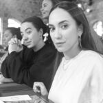 Selen Öztürk Instagram - Biz.. 😊.. Objektifime yakalanan canımlar 🫶 .. #KızılGoncalar 13 🌹Bu akşam 20:00’de .. ✨✨ @dizikizilgoncalar @nowtvturkiye @goldfilmyapim