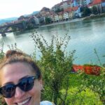 Selen Öztürk Instagram - Avrupa’nın 120 bin nüfuslu en küçük şehirlerinden biriymiş Maribor. Tanıştığımıza memnun oldum .. ilk posta 🎈 #maribor 1 🍀✨