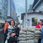 Selen Öztürk Instagram - Hallo Berlin .. 🍃🌂 eins 📍