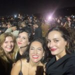 Selen Öztürk Instagram - #yapıkrediafifetiyatroödülleri 🖤 #tbt 1920’lere de göz kırpıyoruz 🥰