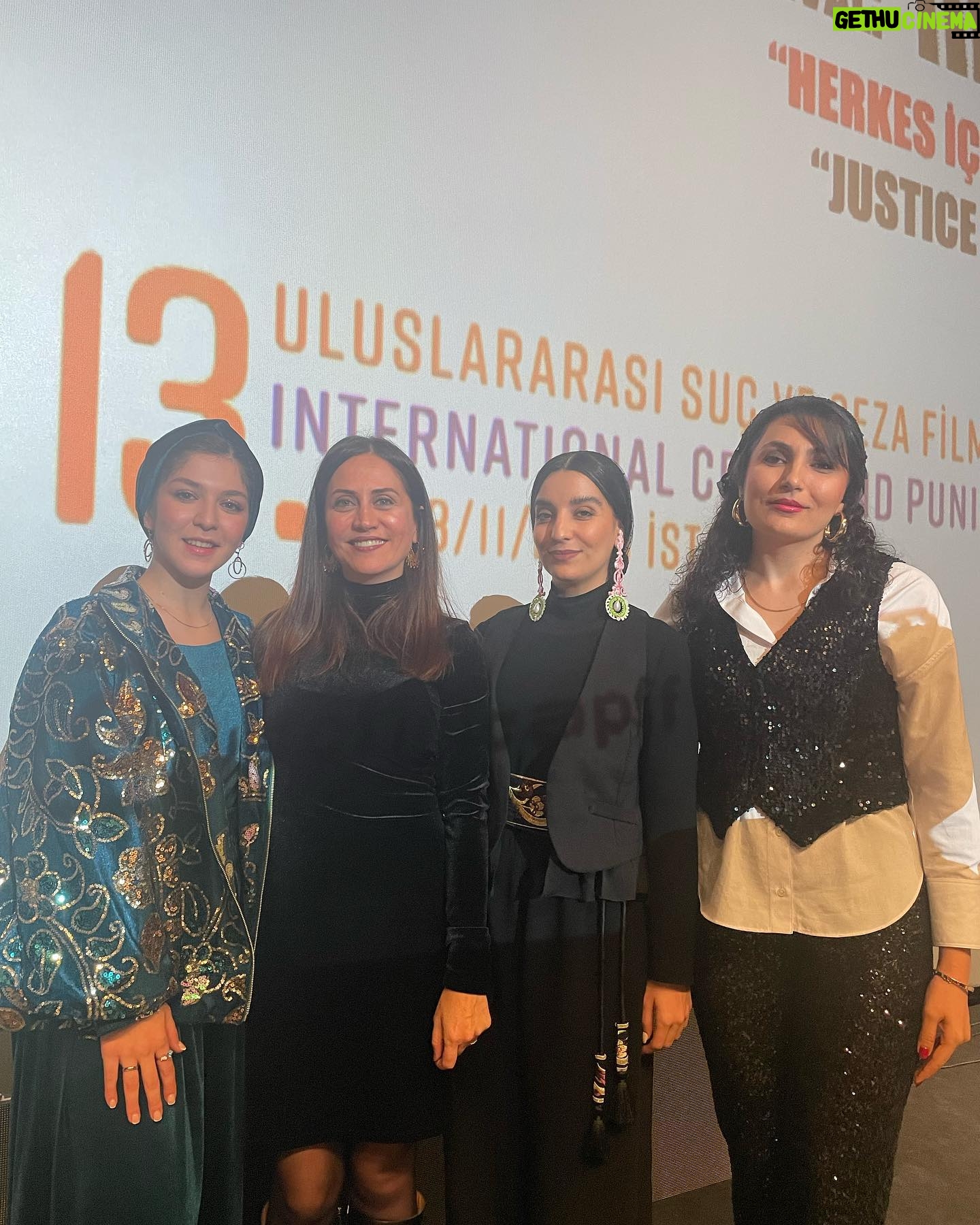 Selen Öztürk Instagram - 13. Uluslarası Suç Ve Ceza Film Festivali sona erdi . Festival Başkanı Sayın Prof.Dr Adem Sözüer’e ve festival direktörü Sayın Prof.Dr Bengi Semerci’ye ve festivalde görev alan gönüllü tüm arkadaşlarıma bu anlamlı ve özel hafta için çok teşekkür ediyorum . Harika dört kadınla beraber “Uluslararası Altın Terazi Uzun Metraj Film Yarışması “jürisi olmaktan dolayı onur duydum . Tüm güzel paylaşım ve anılar için onlara da teşekkür etmek isterim . Sevgili Yolande Zauberman, Anna Margarita Albelo , Carmen Gray ve Melis Dehlil . İyi ki 🙏 Son sayfada izlediğimiz dokuz filmi görebilirsiniz. Bu sene Altın Terazi ödülünü alan İran yapımı Alireza Khatami / Ali Asgari imzalı “Terrestrial Verses” - Fani Dizeler filmini izlemenizi şiddetle tavsiye ederim . Listemde olan diğer filmleri de story ‘de paylaşacağım. Sevgiler ❤️ ✨The 13th International Crime and Punishment Film Festival has concluded. I extend my sincere thanks to Festival President Prof. Dr. Adem Sözüer and Festival Director Prof. Dr. Bengi Semerci for this meaningful and special week. It was an honor to be part of the jury for the ‘International Golden Scales Feature Film Competition’ alongside four amazing women—Yolande Zauberman, Anna Margarita Albelo, Carmen Gray, and Melis Dehlil. 🙏 I also want to express my gratitude to them for all the beautiful moments and memories. I highly recommend watching the Iranian film ‘Terrestrial Verses’ directed by Alireza Khatami and Ali Asgari, which received the Golden Scales award this year. I’ll share the other films on my list in the story. With love.❤️ @uscff_icapff