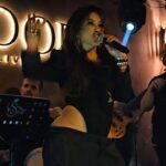 Selen Görgüzel Instagram – 💃🏻🎤🪗🎶🪘🎵🥁🕺🏻 @endoff.live 

Ceket &Pantalon tasarım @pinarkerimoglu 

📸 @eve_line_photo