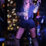 Selen Görgüzel Instagram – Sevende haklı sevmeyende çünkü gerçekten #iamthebest ✌🏼😉 dün gece @gizz.sahnesinde yine bir GÖRGÜZEL #show vardı… her şey siz misafirlerimiz ve ekibimle güzel 😇🙏🏼 TEŞEKKÜRLER 

Ceket & büstiyer&çizme @pinarkerimoglu 

Menajer @halilyildirim 
Asistan @isogkgz 
Orkestra @drummert35 @edabingolmusic @taskingulden 
Saç &Makyaj @make_up_hurmuz 
Fotoğraf @eve_line_photo 

#İYİKİVARSINIZ❤️