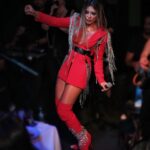 Selen Görgüzel Instagram – Şahane #cumartesi şahane siz şahane mekan @sureyya.teras şahane #orkestra ‘m @drummert35 @edabingolmusic @taskingulden #anıl #tolga #ferit #paşahan şahane ekip @halilyildirim @isogkgz şahane şaç&makyaj @make_up_hurmuz şahane fotoğrafçım @eve_line_photo 
ve şahane ceket&çizme&kemer @pinarkerimoglu #iyikivarsınız❤️ #teşekkürler
