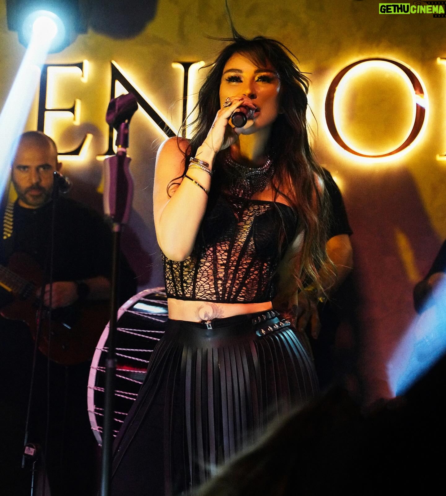 Selen Görgüzel - 10.5K Likes - Teşekkürler 🖤✨🖤
@endoff.live
Basın @arasozgur
Saç&Makyaj @ramadanbozaci
Elbise tasarım @pinarkerimoglu
Fotoğraf @umttunc
Orkestra @emrahguitars
Asistan @yarennofficial
Vokal @edabingolmusic