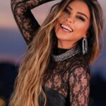Selen Görgüzel Instagram – Bana 24 saat yetmiyor Arılar veya karıncalarla karmik bir bağım olabilir mi? 🧿🍀🧿 oysaki yılbaşına kadar yeni şarkı yapmam diyordum😅 🙊😜 #süpriz bir #şarkı geliyooor💙

bu haftasonu kapalı programımızın ardından 
26 Ağustos cumartesi @sahne17official 
9 Eylül cumartesi @sureyya.teras ‘ta görüşmek üzere ✌🏼