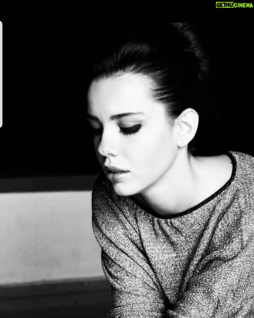 Selen Soyder - 4.3K Likes - 2008⌛