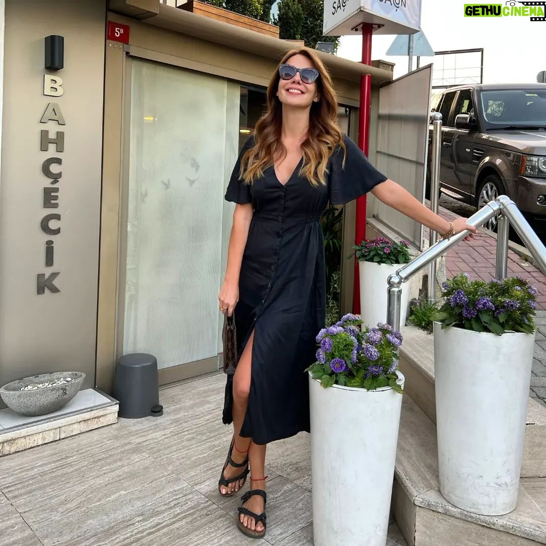 Selen Soyder - 3 Likes - September🖤
