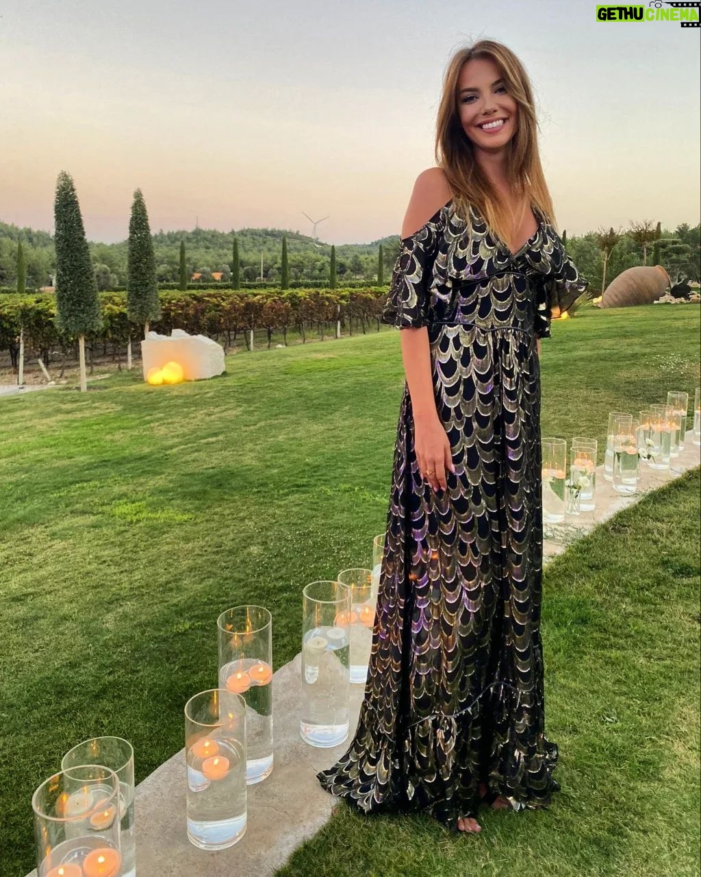 Selen Soyder - 3 Likes - En iyi arkadasim evleniyor 🥳🌑 👰🏻♀️🌻