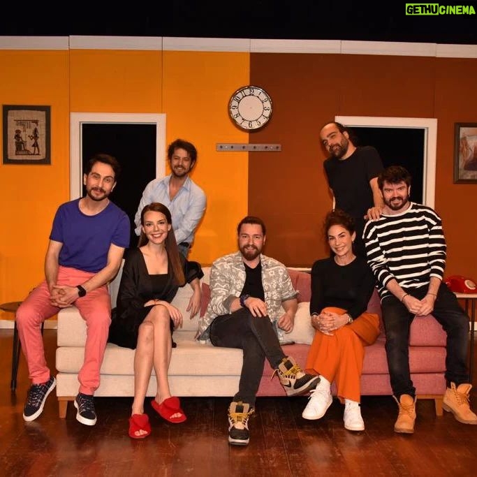 Selen Soyder - 3 Likes - 🎭 Hangisi Karısı🎭 #runforyourwife #raycooney