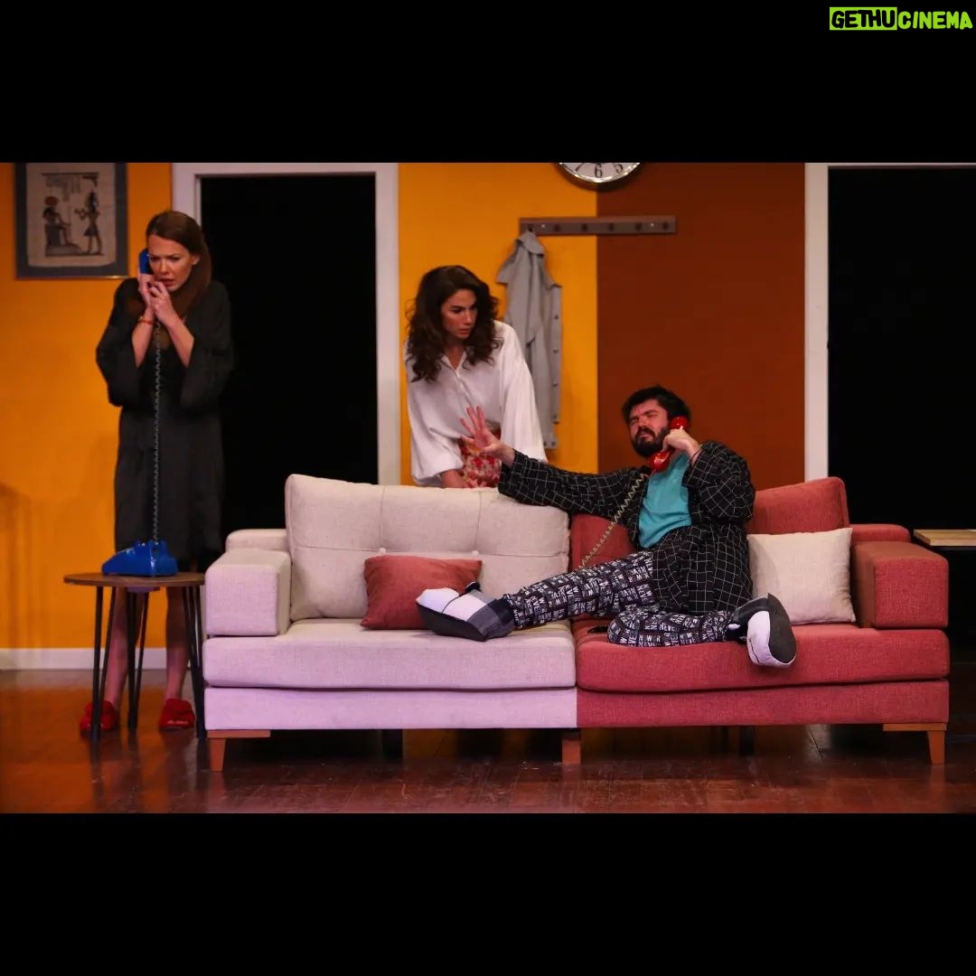 Selen Soyder - 3 Likes - 🎭 Hangisi Karısı🎭 #runforyourwife #raycooney