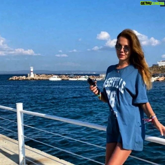 Selen Soyder - 3 Likes - 💙🌊💙