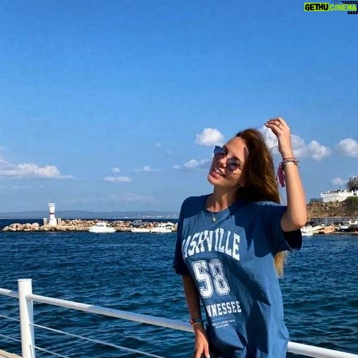 Selen Soyder - 3 Likes - 💙🌊💙