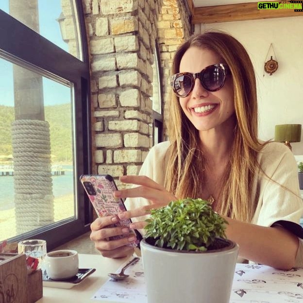 Selen Soyder - 3 Likes - Hayatımın en mutlu sabahı 🌞