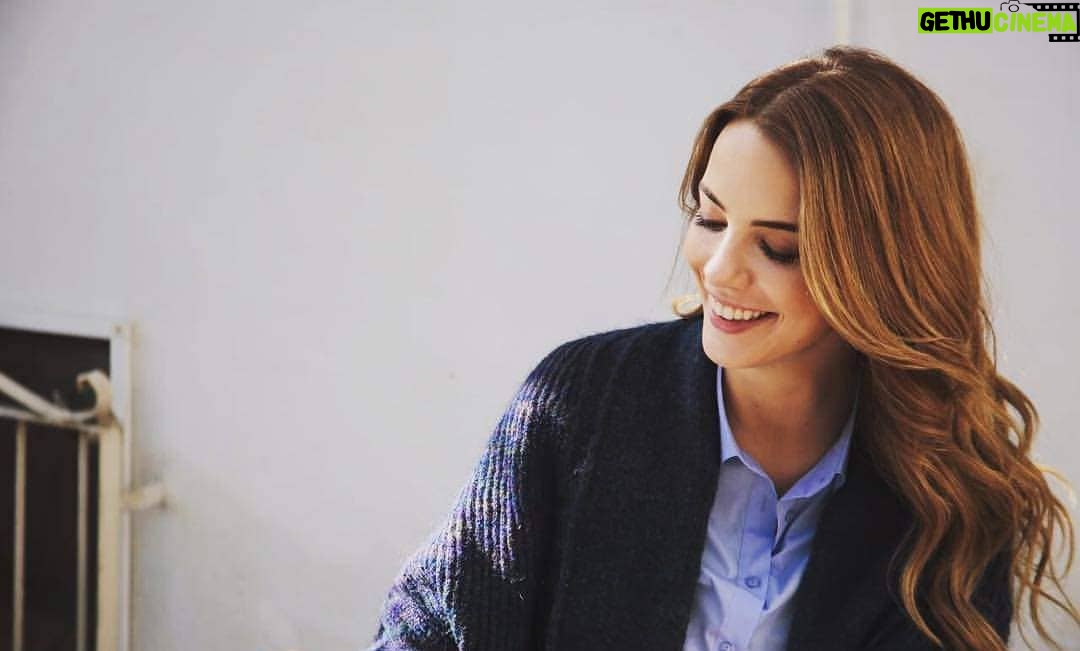 Selen Soyder - 6.2K Likes - 2018in arkasindan bakarken ben🤗