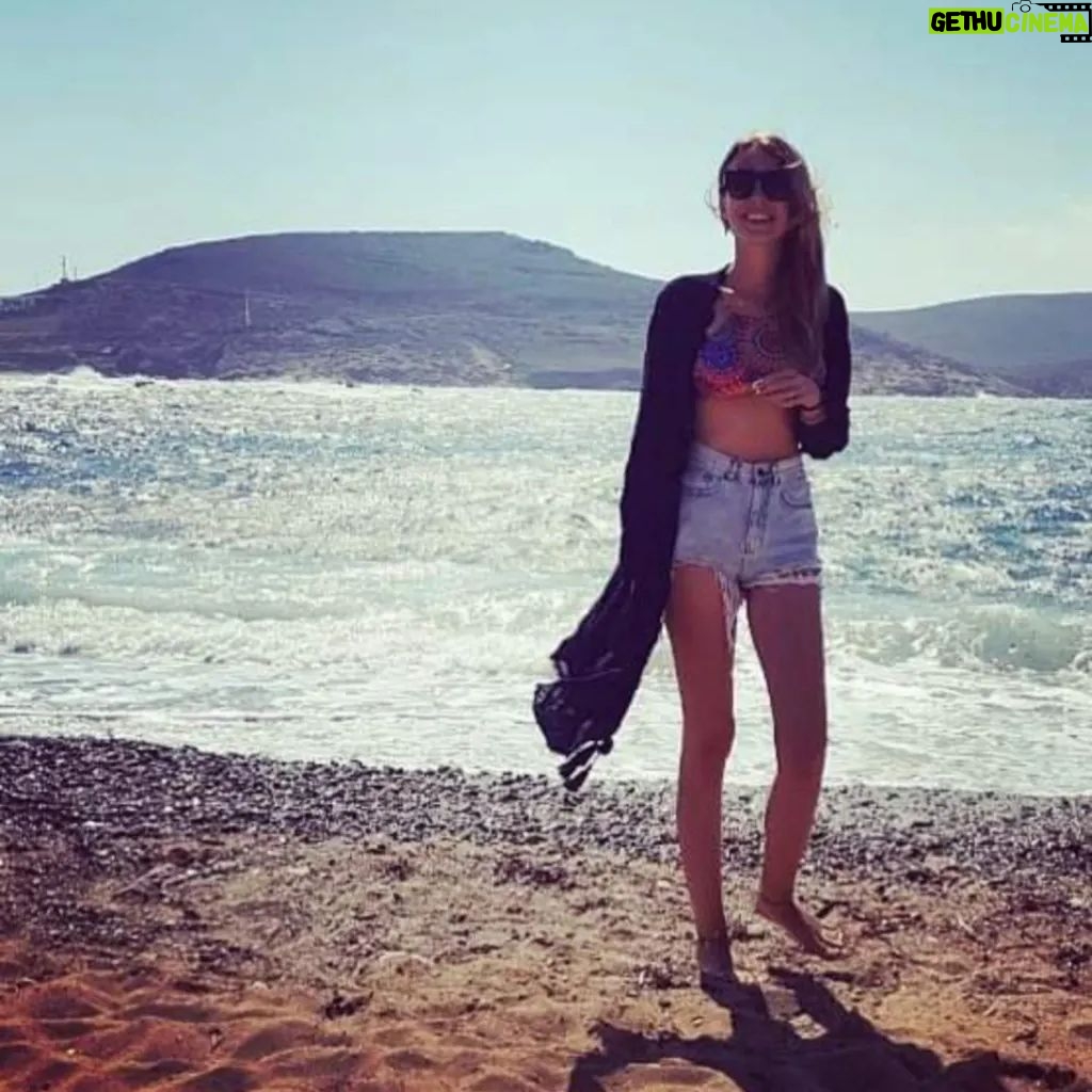 Selen Soyder - 3 Likes - ⛵🙏🏻💙
