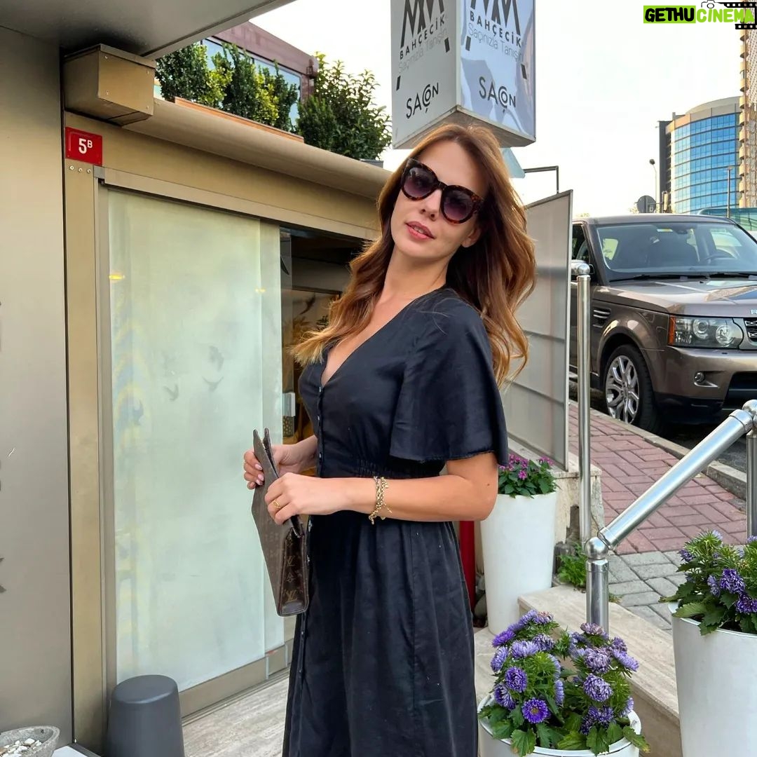 Selen Soyder - 3 Likes - September🖤