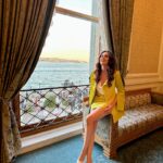 Selin Genç Instagram – Dün💛 @niranhurel x @saatvesaat 30. Yıl gecesinden🌟 #saatvesaat #saat30saat