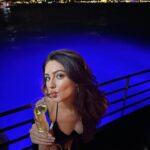 Selin Genç Instagram - Kutlamalı bazen.. hayatı 🥂