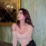 Selin Genç Instagram - pretty with pink on top? 🦩😋
