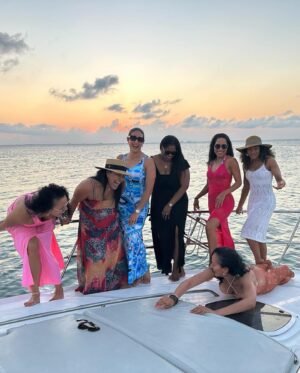 Selita Ebanks Instagram - Happy Birthday to me! I am so blessed to say I have lived many lives. I sometimes forget some of my adventures; good and bad. It’s all been a blessing and I am so grateful for this journey. It’s another year to push myself to be better. To dream bigger and accomplish new goals. To continue to blossom and continue to not take myself too serious. (Second slide 😂 #SillySelita) God is great and all is possible through him. It’s one day at a time. Thank you for all the bday wishes and your unwavering love. Big Tings this year! #Staytuned 🍾