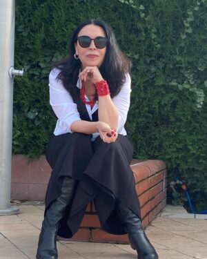 Sema Keçik Instagram - 🦋❤️🐞
Cevap veriyorum zamanla her şey  geçer diyen akıllılara ;geçen tek şey zamandır anlayan ,anlatsın anlamayanlara.CemalSüreya❤️
#hayatakarken #lifestyle #life
Foto @oyku_korkmaz__