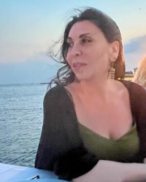 Sema Keçik Instagram - ❤️💃🏻🦋🐞🦅🐎
Flumulu kaç poz etti 😘yeşil  renk murattır🧿❤️
#hayatakarken #lifestyle #life #istanbul #büyükkulüp #sunset #see